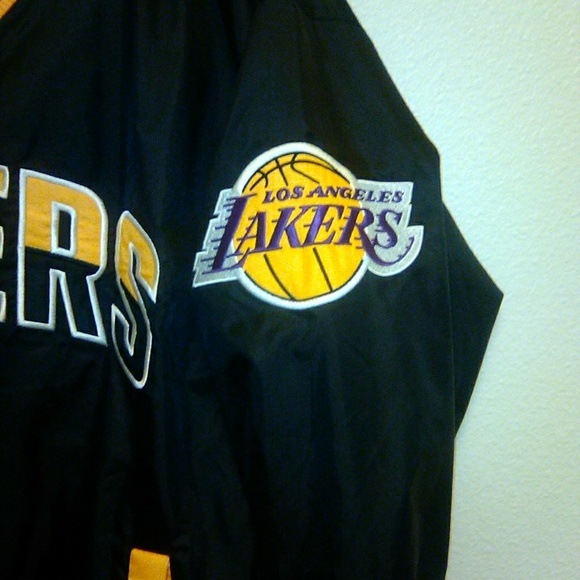 LA Lakers windbreaker - Picture 5 of 5